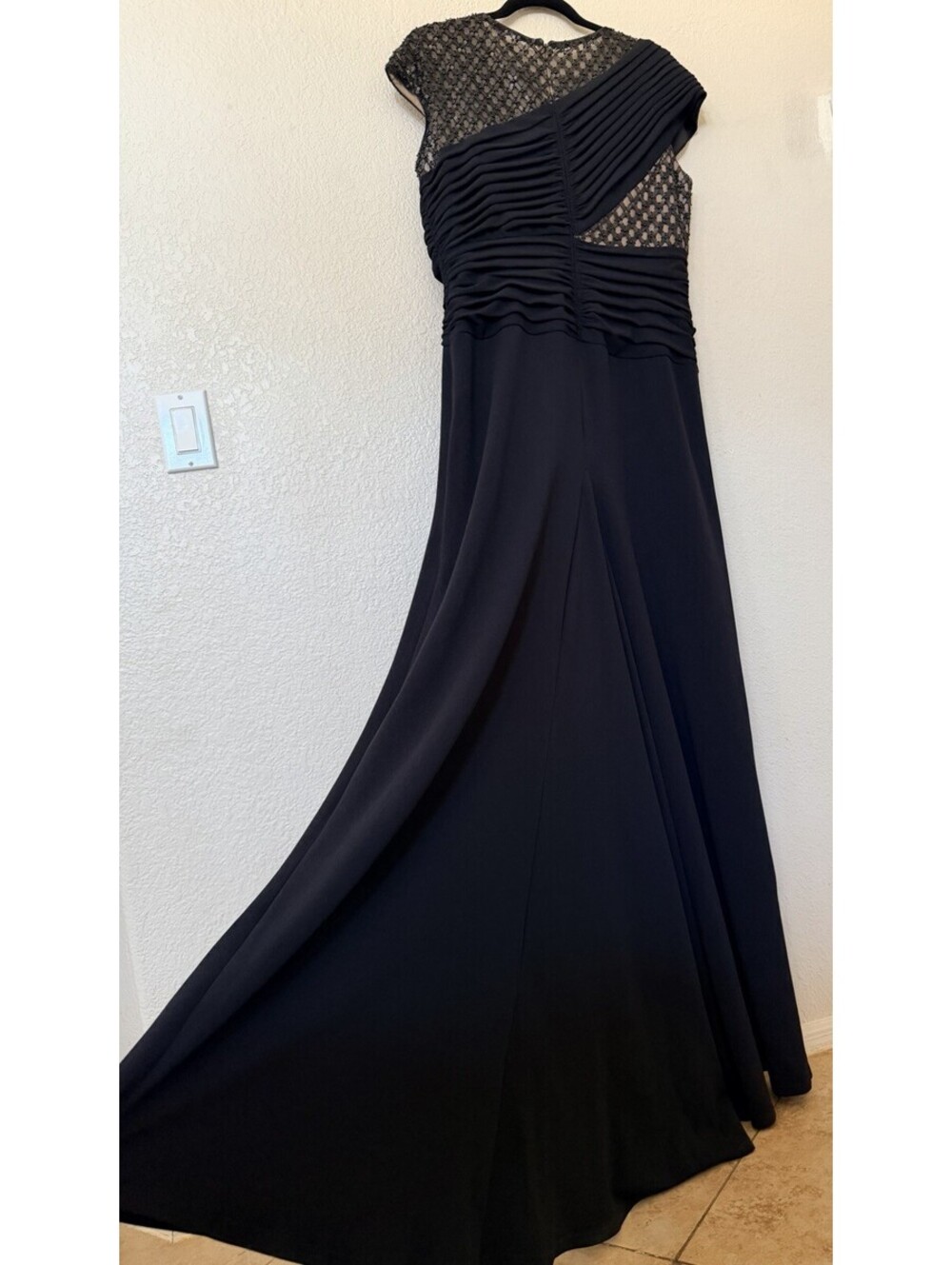 New Tadashi Shoji Mixed Media Cap Sleeve Crepe Gown In Black Size XL $558 - Picture 8 of 11